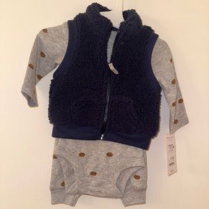 Carter’s NWT football set. NB size. Fuzzy vest with pants and long sleeve onesie